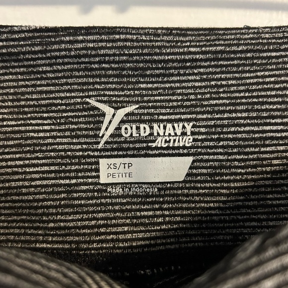 Cropped athletic leggings - Picture 3 of 3